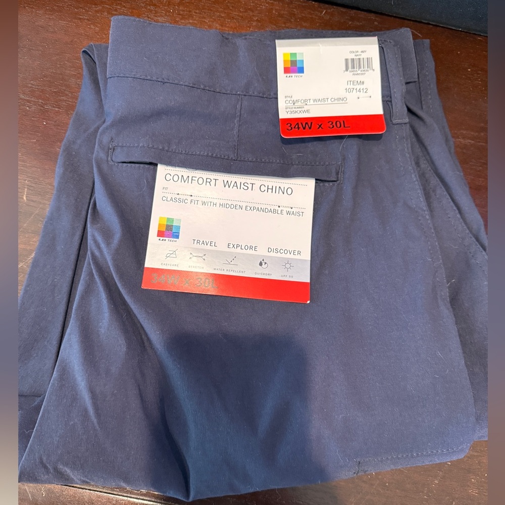 Comfort Waist Chino Pants in Navy